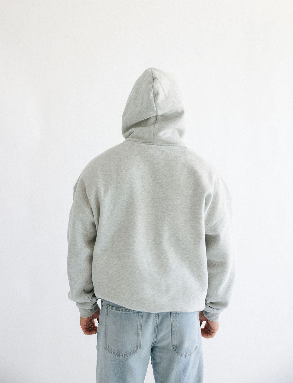 HEATHER GRAY SWEATSHIRT